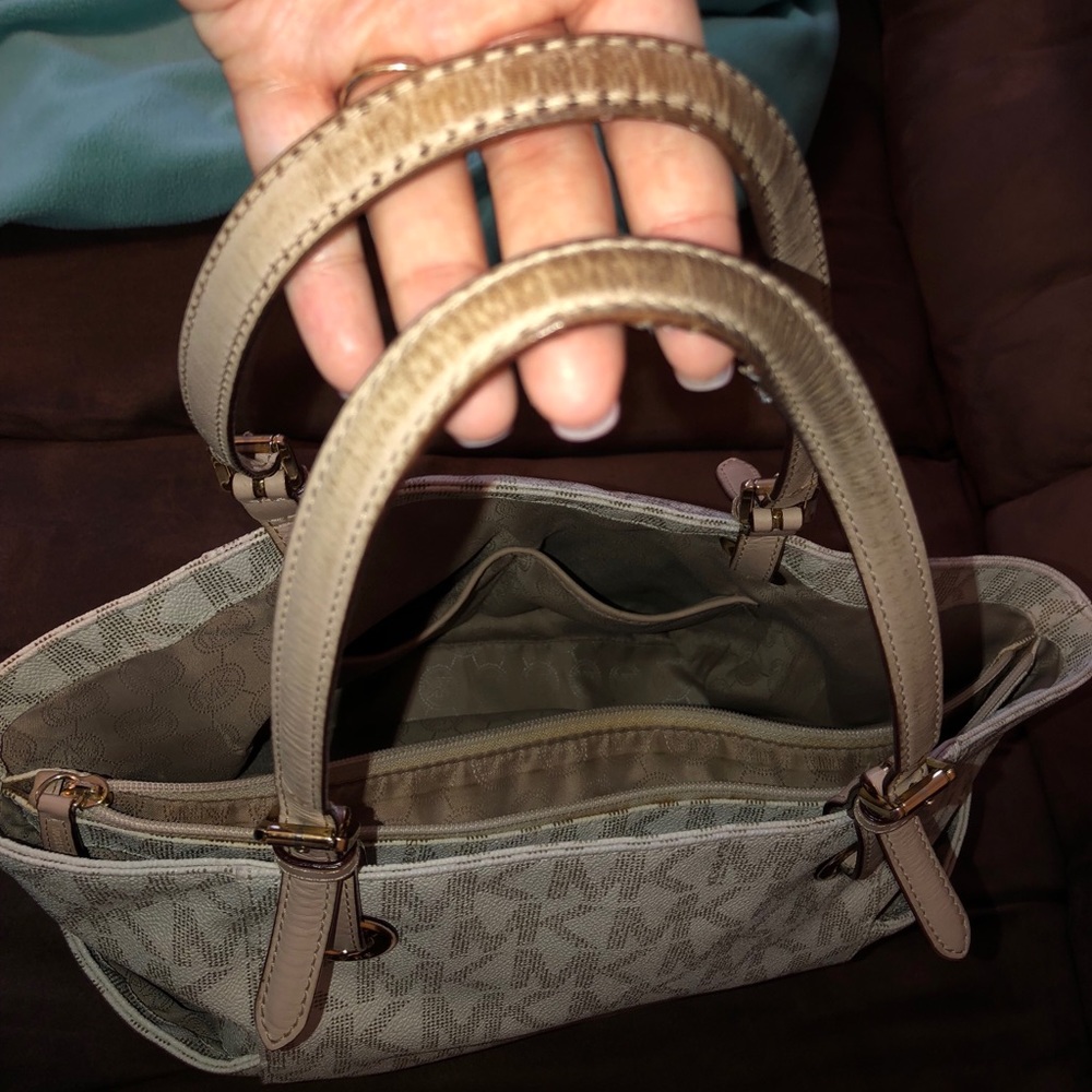 Authentic Mk Purse - image 6